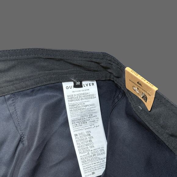 Quiksilver Everyday Solid 20" Board Shorts Navy Size 32 NWT - Picture 5 of 8